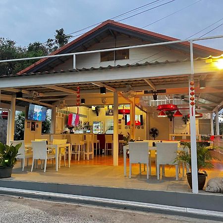 Elephant Sports Bar And Accommodation Phuket Kültér fotó